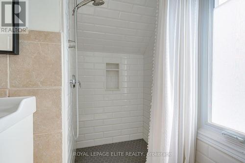 24 Stahl Avenue, Kitchener, ON 
