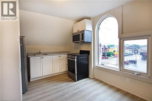 Unit #3 - Residential Studio apartment - 76 Wentworth Street S, Hamilton, ON 