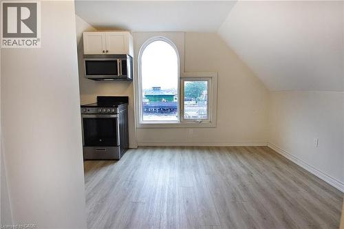 Unit #3 - Residential Studio apartment - 76 Wentworth Street S, Hamilton, ON 