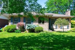 34 WOODINGTON PLACE  Welland (N. Welland), ON L3C 2J2