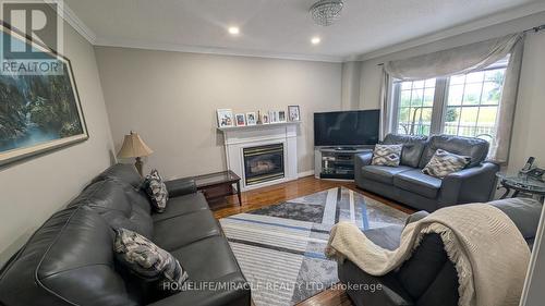 65 TIMBER LANE , Vaughan, Ontario L4L 3J6 4