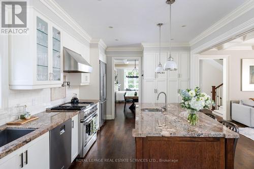 4 Springbrook Gardens, Toronto, ON 