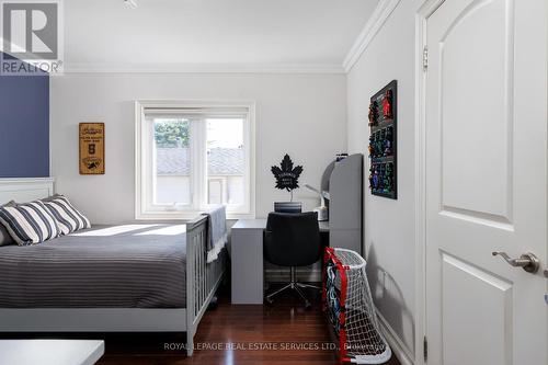 4 Springbrook Gardens, Toronto, ON 
