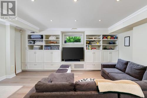 4 Springbrook Gardens, Toronto, ON 