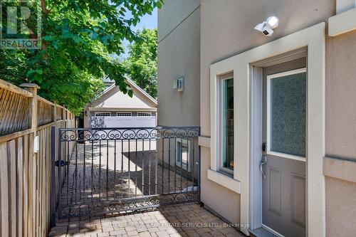 4 Springbrook Gardens, Toronto, ON 