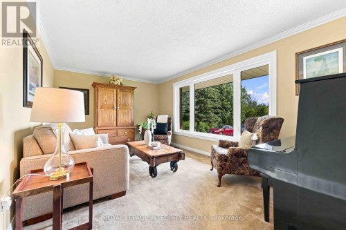 7365 Bleeks Road, Ottawa, ON 
