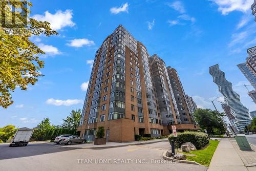 604 - 300 WEBB DRIVE  Mississauga, ON L5B 3W3