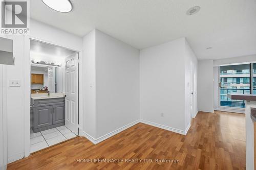 1010 - 7 Lorraine Drive, Toronto, ON 