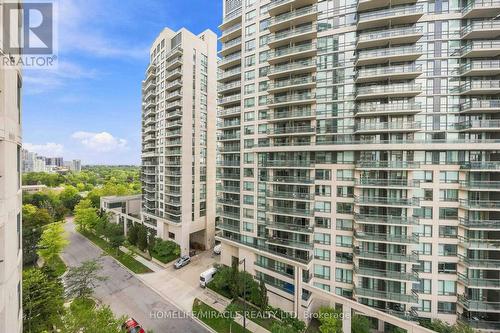 1010 - 7 Lorraine Drive, Toronto, ON 