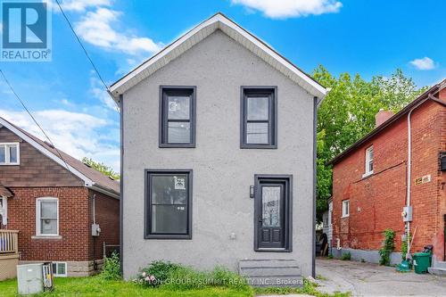 11 Maple Street, Oshawa, ON 