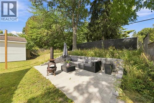 698 Pineview Avenue, Sarnia, ON 