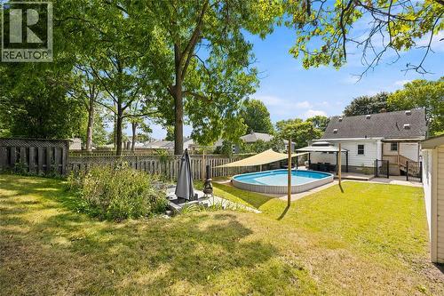 698 Pineview Avenue, Sarnia, ON 