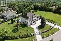 731 WOODLAND ACRES CRESCENT  Vaughan, ON L6A 1G2