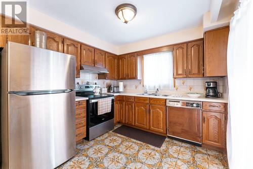 25A St Andrews Boulevard, Toronto, ON 