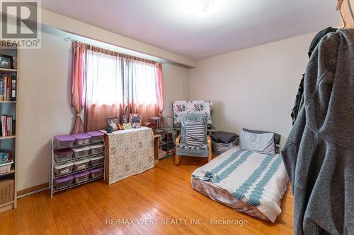 25A St Andrews Boulevard, Toronto, ON 