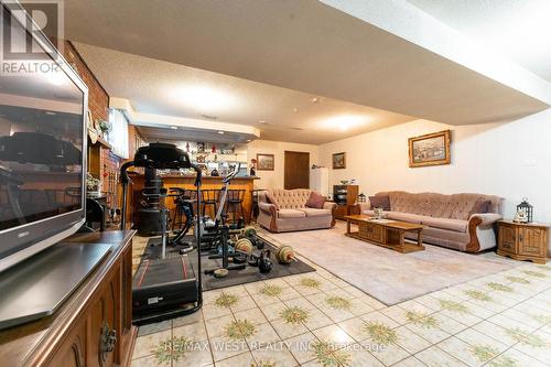 25A St Andrews Boulevard, Toronto, ON 
