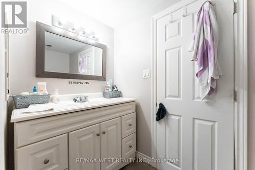 25A St Andrews Boulevard, Toronto, ON 