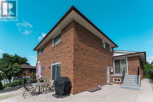 25A St Andrews Boulevard, Toronto, ON 
