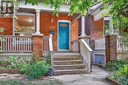 109 GLADSTONE Avenue  Hamilton, ON L8M 2H8