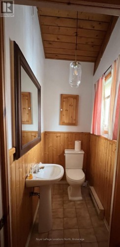 Powder Room - 118 Campbell Crescent, Blue Mountains, ON 