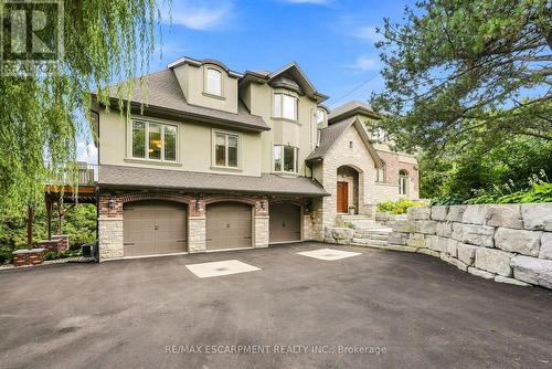 1296 Dundas Street, Burlington, ON 