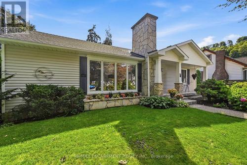 6 Kerman Avenue, Grimsby, ON 