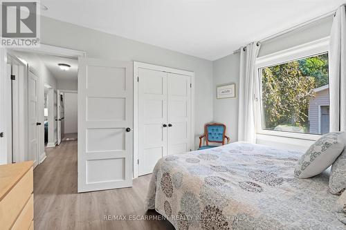 6 Kerman Avenue, Grimsby, ON 