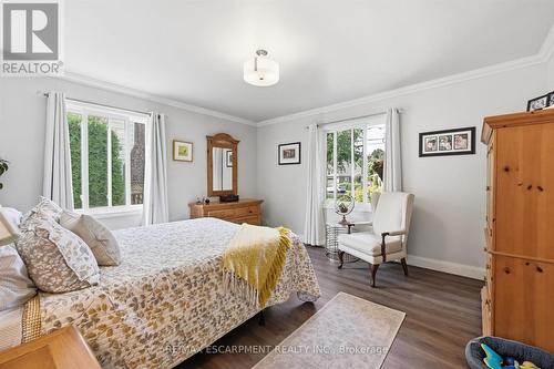 6 Kerman Avenue, Grimsby, ON 