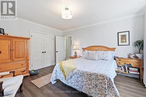 6 Kerman Avenue, Grimsby, ON 