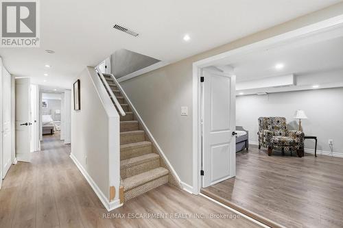 6 Kerman Avenue, Grimsby, ON 