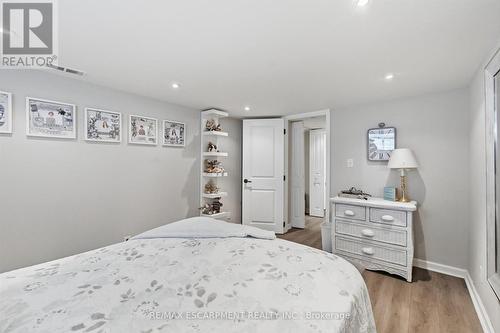 6 Kerman Avenue, Grimsby, ON 