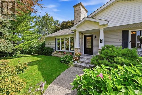 6 Kerman Avenue, Grimsby, ON 