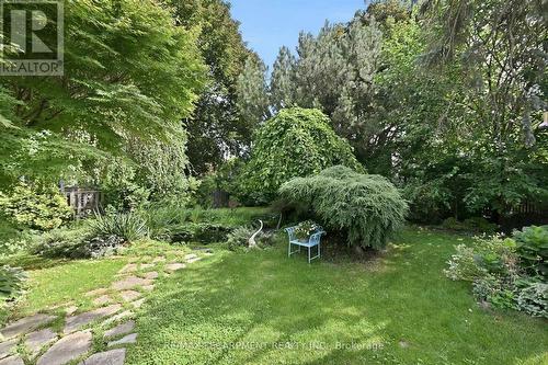 6 Kerman Avenue, Grimsby, ON 