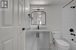 Renovated 4pc Bathroom! - 