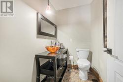 Powder room - 