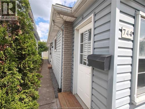 744 Mckay Avenue, Windsor, ON 