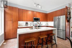 2333 SUTTON DRIVE  Burlington, ON L7L 6Y9