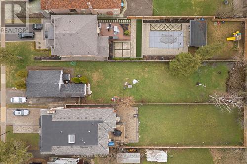 99 SPRUCE AVENUE  Richmond Hill, ON L4C 6V9