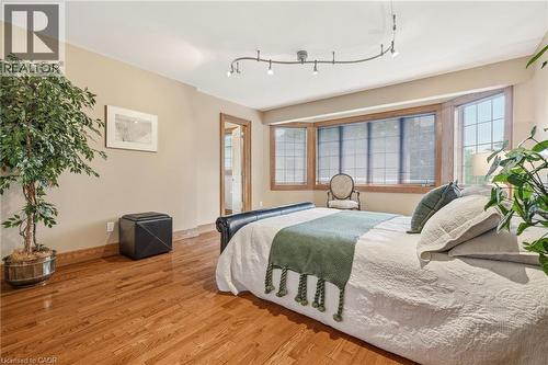 28 Millcreek Court, Ancaster, ON 