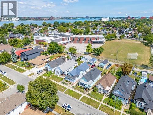 516 Langlois, Windsor, ON 