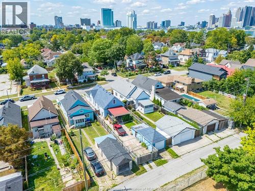 516 Langlois, Windsor, ON 