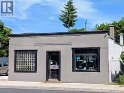 968-970 WYANDOTTE STREET West Windsor, ON N9A 5Y2