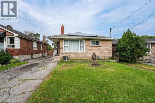 689 BURGESS Avenue  Hamilton, ON L8H 6J2