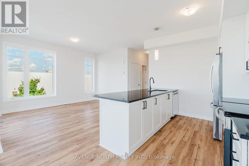 1220 Flycatcher Private, Ottawa, ON 