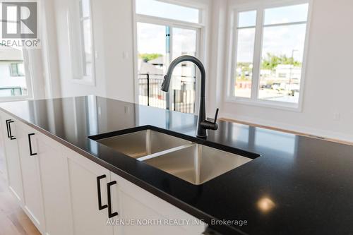 1220 Flycatcher Private, Ottawa, ON 