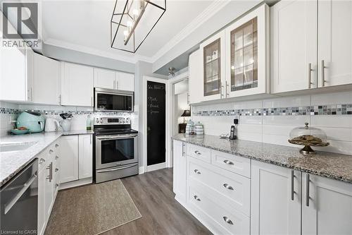 6 Kerman Avenue, Grimsby, ON 