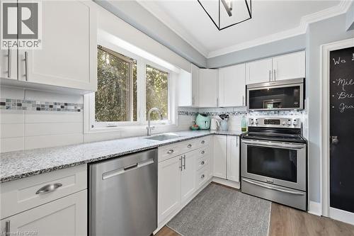 6 Kerman Avenue, Grimsby, ON 