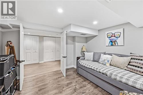 6 Kerman Avenue, Grimsby, ON 