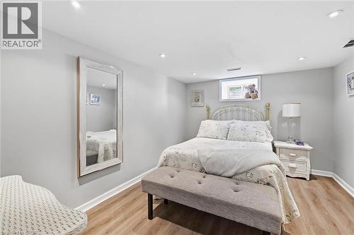6 Kerman Avenue, Grimsby, ON 