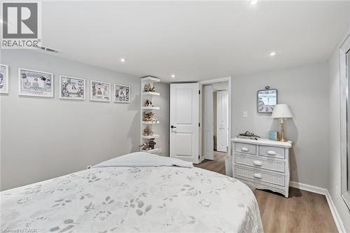 6 Kerman Avenue, Grimsby, ON 